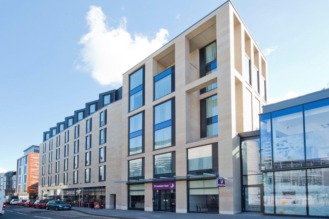 Premier Inn Edinburgh City Centre Royal Mile Exterior photo
